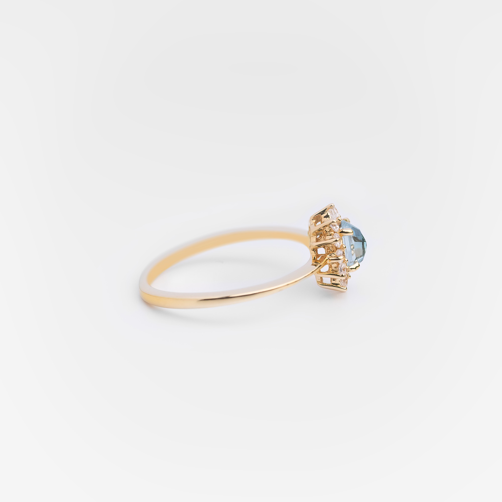 Luxembourg - 18K Gold Vermeil Blue Topaz Ring - Zafeer
